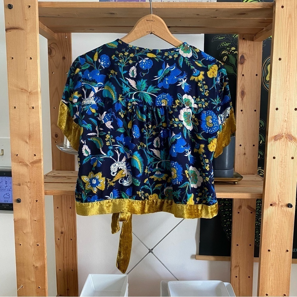 Anthropologie Blue Floral Clara Gold Velvet-Trimmed Pajama Lounge Top Small - Picture 8 of 16